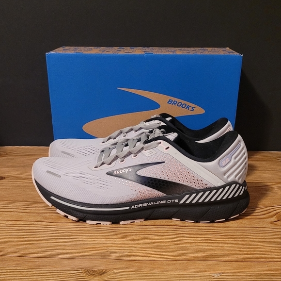 Brooks Shoes - Brooks Adrenaline GTS 22 athletic running shoes womens size 11 sneakers